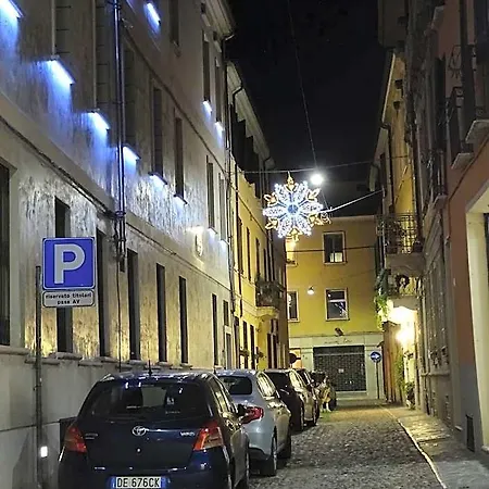 Alcova Bed & Breakfast 4*